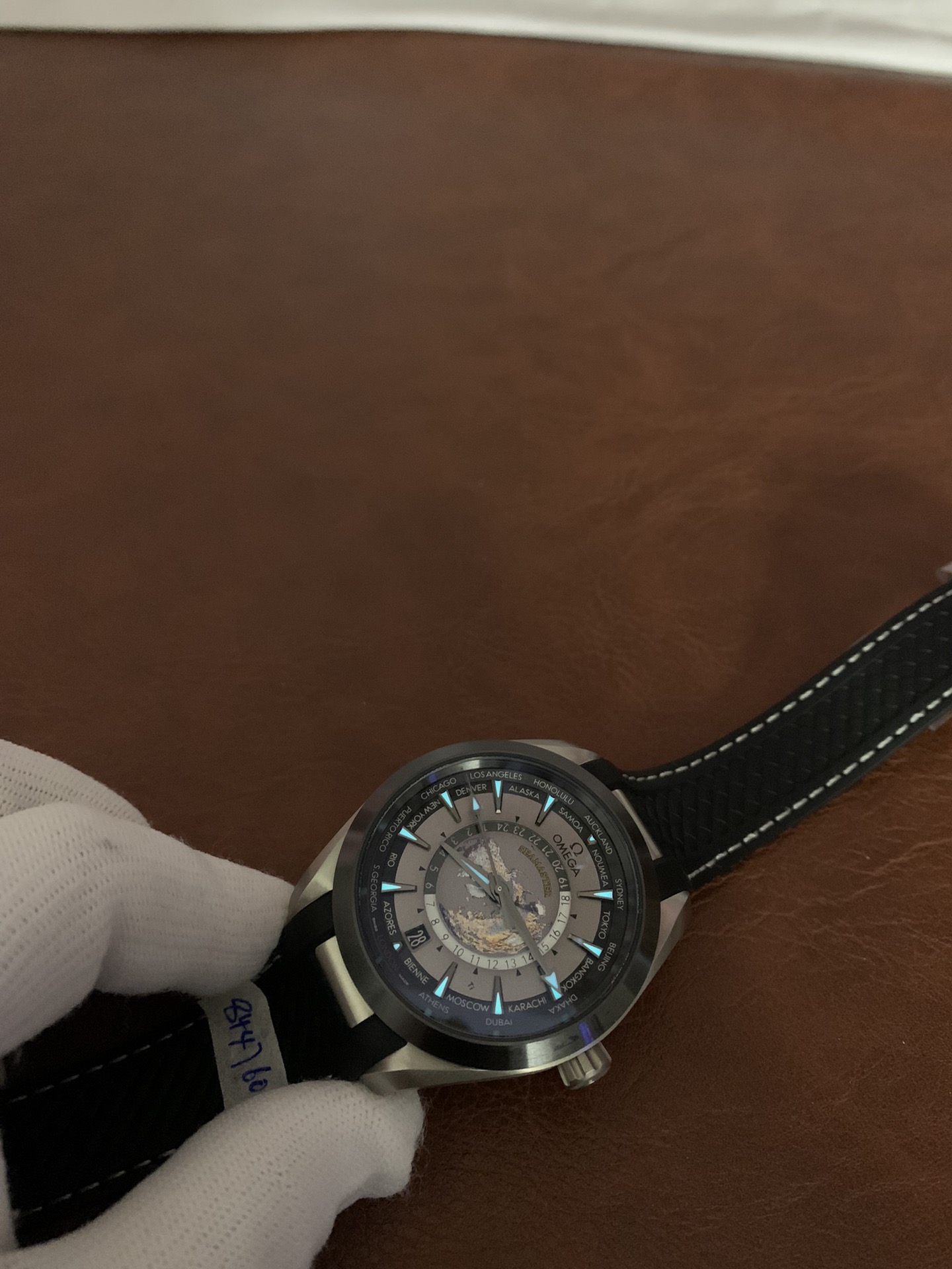 Omega Seamaster Aqua Terra Co-axial Master Chronometer GMT Worldtimer 43mm 220.92.43.22.99.001 - gallery