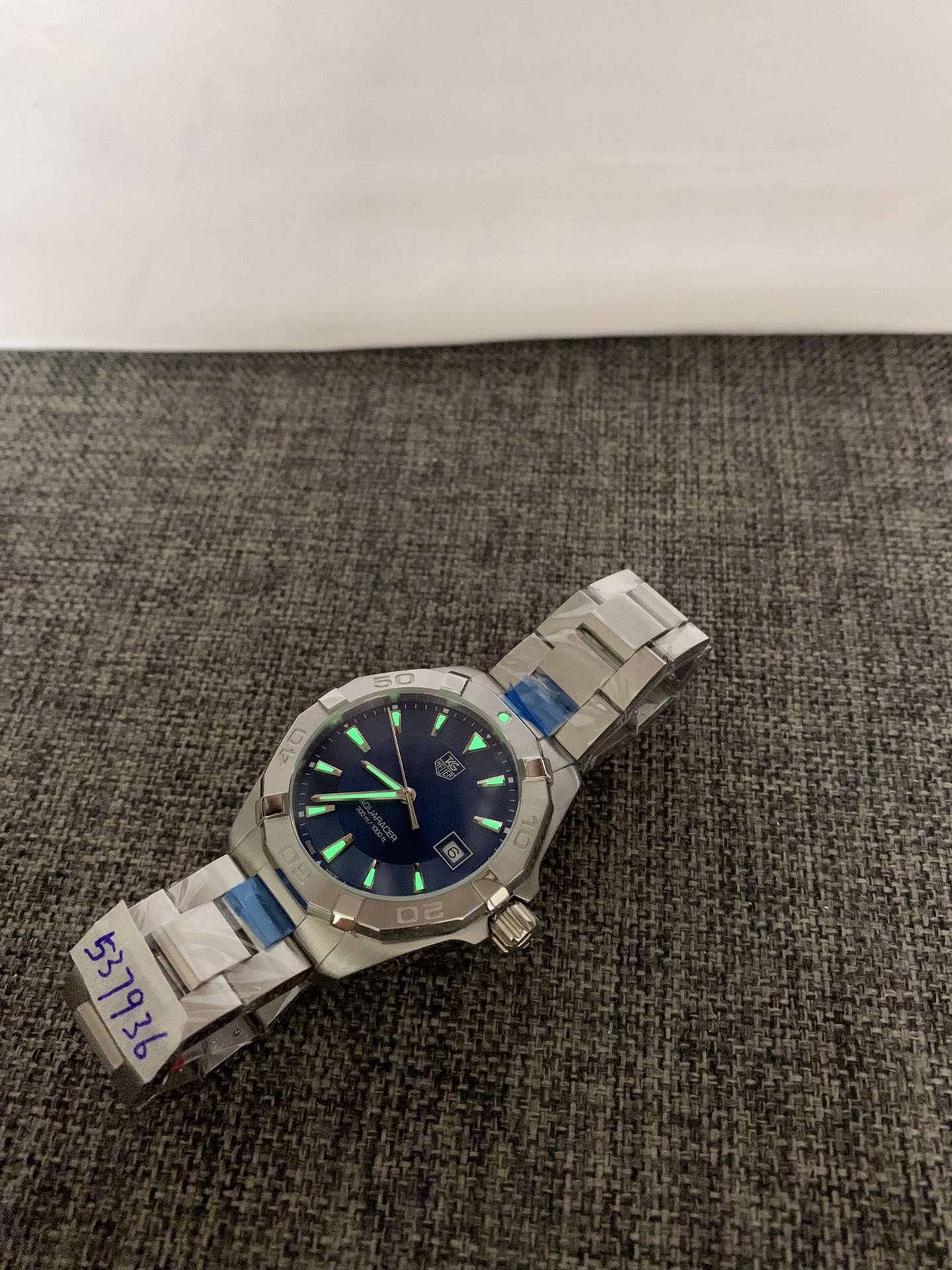 Tag Heuer Aquaracer 300M WAY1112.BA0928 - gallery