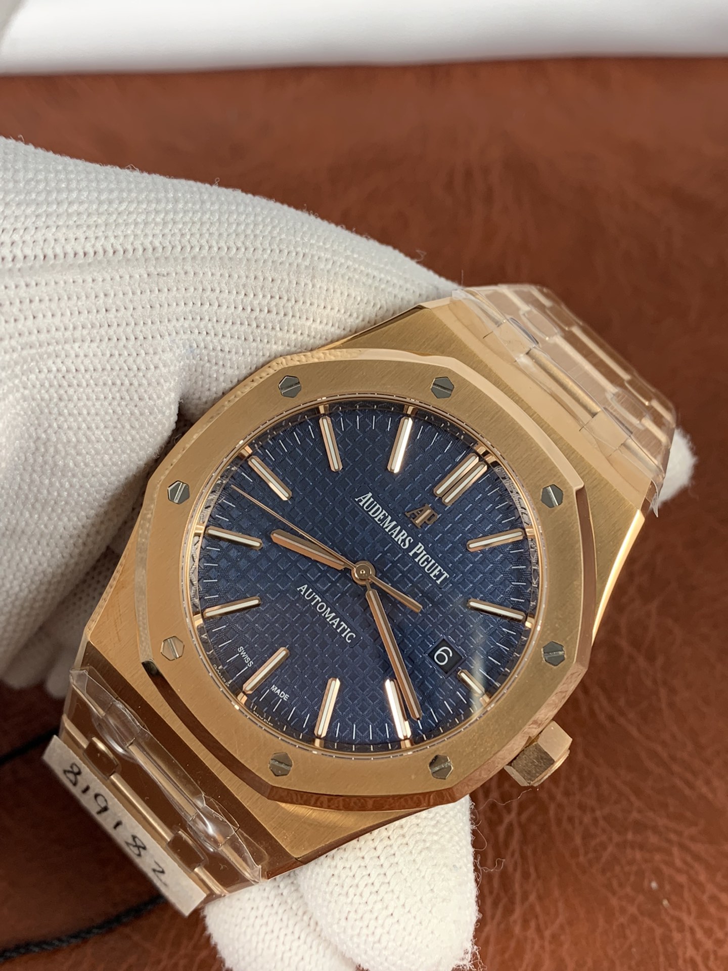 Audemars Piguet Royal Oak 15400 - gallery